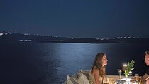 Romantic Deluxe Lunch or Dinner in Oia with VIP Private Transportation