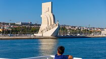 Lisbon River Boat Sightseeing Tour with a Drink