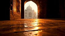 From Delhi: Taj Mahal, Agra Fort and Baby Taj Private Day Tour