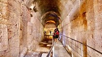 Rome: Colosseum Tour by Night with Arena & Underground