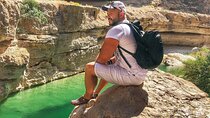 Full-Day Private Guided Wadi Shab and Bimmah Sink Hole Tour