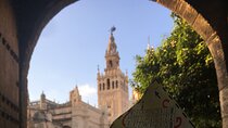 Urban Adventure Game in Seville with an app