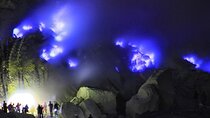 Mount Ijen Volcanic Crater Overnight Trip from Bali