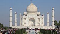 Full-Day Taj Mahal Tour from Hyderabad with Flight Tickets Included
