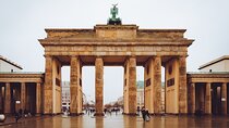 Berlin Scavenger Hunt and Highlights Self-Guided Tour