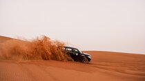 Desert Safari Dubai in 4x4 Vehicle with Dinner