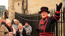 Tower of London & Crown Jewels Tour with Beefeater Meet & Greet