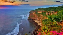 Uluwatu Sunset Trip with Kecak Dance Show and Jimbaran Dinner