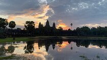 Angkor Wat Sunrise and Tonle Sap Cruise Sunset Tour