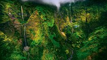 Waterfalls of West Maui and Molokai Helicopter Tour