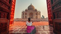 Deluxe Golden Triangle tour of India
