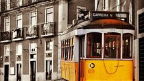 Tour in Lisbon, meet locals and monuments.