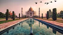 Taj Mahal and Fatehpur Sikri Day Trip from Jaipur