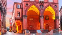 Bologna: A Self-Guided Audio Tour from Porta Galliera to Le Tre Frecce