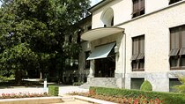 Skip-the-line Villa Necchi Campiglio and Milan Downtown Tour 