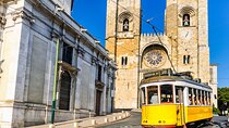 3 Day Private Tour - Lisbon, Sintra, Fátima, Nazaré & Óbidos from Lisbon