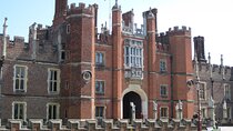 Hampton Court Palace Private Tour - discovering the excesses of Henry VIII