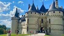 2-day Private Top 6 Loire Castles Live Guided tour from Paris