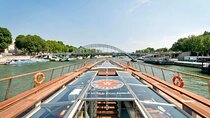 4 hour Photoshoot Tour and Seine River Cruise with Hotel Pickup