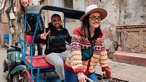 Tour Through Temples, Public Markets and Food in Old Delhi
