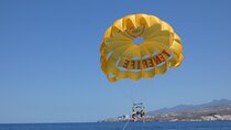 Parasailing flights on the coast of Adeje in Tenerife