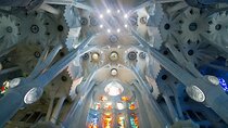 Gaudí Highlights Private Tour with Sagrada Familia Visit Included