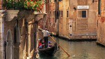 Public Tour: Gondola & Doge's Palace