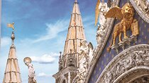 Doge's Palace & Basilica Tour with Gondola Ride in Venice
