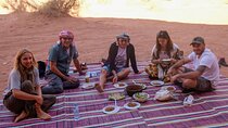 Half day Jeep Tour with Camel Ride and overnight in Camp (All Meals incl.)
