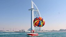 Parasailing Experience Dubai at Luxury Yachts