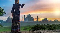 Sunrise Taj Mahal Tour By Car