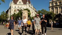 Budapest Downtown Walk with Chimney Cake and Metro Pass