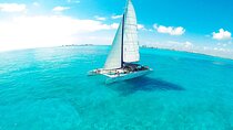 Half Day Luxury Sailing Experience in Riviera Maya with Open Bar