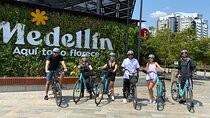 E-Bike City Tour Medellin with Local snacks and Local Beer