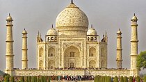 Private Same Day Abhaneri Stepwell and Taj Mahal Tour from Jaipur