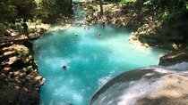 Ocho Rios: Amazing Blue Hole and Chill at Reggae Hill
