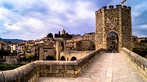 Full Day Car Trip from Barcelona to Medieval Towns of Catalonia