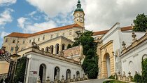 Transfer from Prague to Vienna with optional stopover in Mikulov