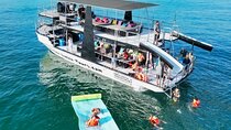 Private Yacht Charter ChicaFUN 2 Waterslides All Inclusive
