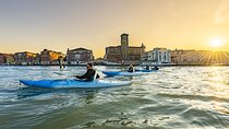 Sunset Kayak Tour in Venice: Discovering the City’s Canals