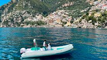 Private Boat Tour: 90 minutes in Amalfi Coast with snacks and drinks