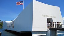 Roundtrip Shuttle from Waikiki-Pearl Harbor National Memorial