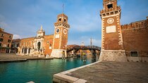 Let's Find Out Animals! Venice walking game tours for Kids and Families