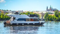 3-hours Prague Private Boat Cruise Beer or Prosecco Unlimited