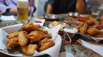 Seoul: Korean Chicken & Beer Night Tour with Local Hidden Gems
