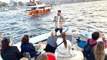 Bosphorus Guided Luxury Yacht Cruise with Live Guide (2 Hours)