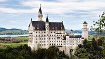 Private Van Tour to Royal Castle of Neuschwanstein from Munich 
