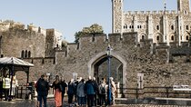 Guided Tour Inside Tower of London with Crown Jewels & Cruise