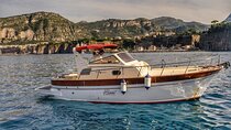 Private Boat Tour from Sorrento to Capri on a Classic Gozzo 8.50
