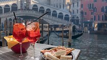 Traditional Italian Food and Venice Old Town Private Tour